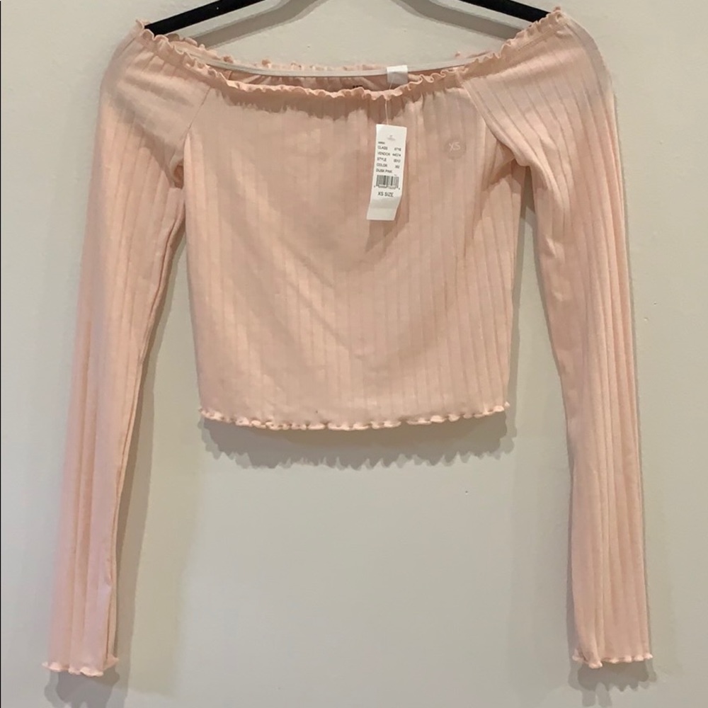 Off the shoulder cropped long sleeve